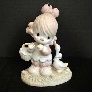 Precious Moments 12459 Waddle I Do Without You, 1985, Clown Series figurine